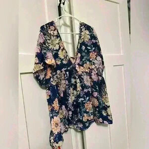 NWT - Beautiful Melody Just In Time 2X Floral blouse